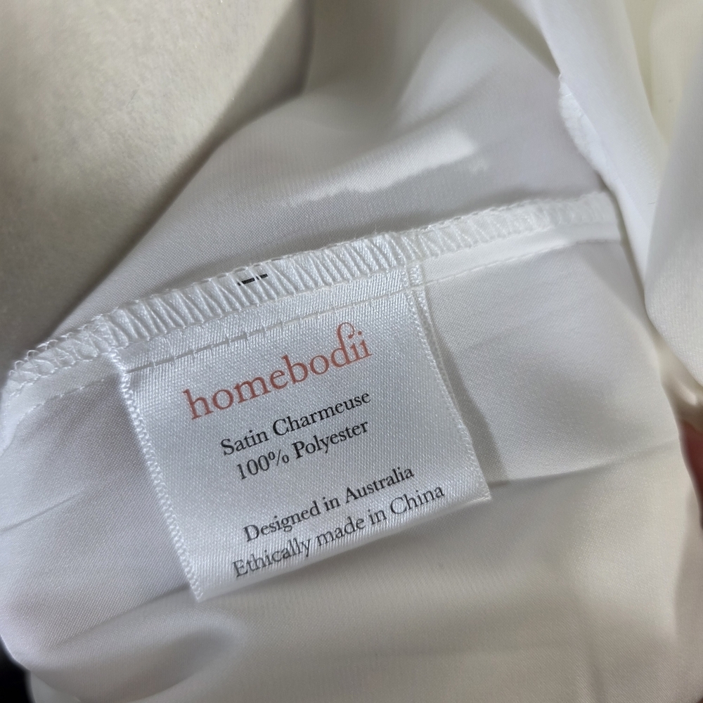 Homebodii Pricilla fringe Luxury White Satin Robe - Picture 9 of 16